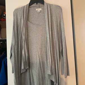 Women’s casual tops and dresses
